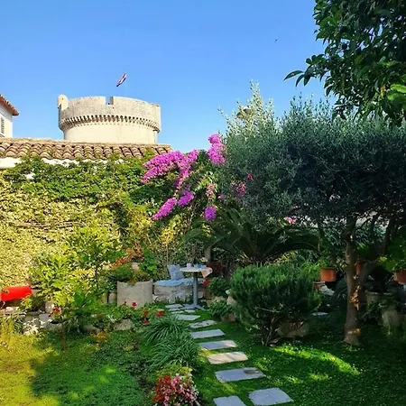 Pensión Garden - With A View Dubrovnik